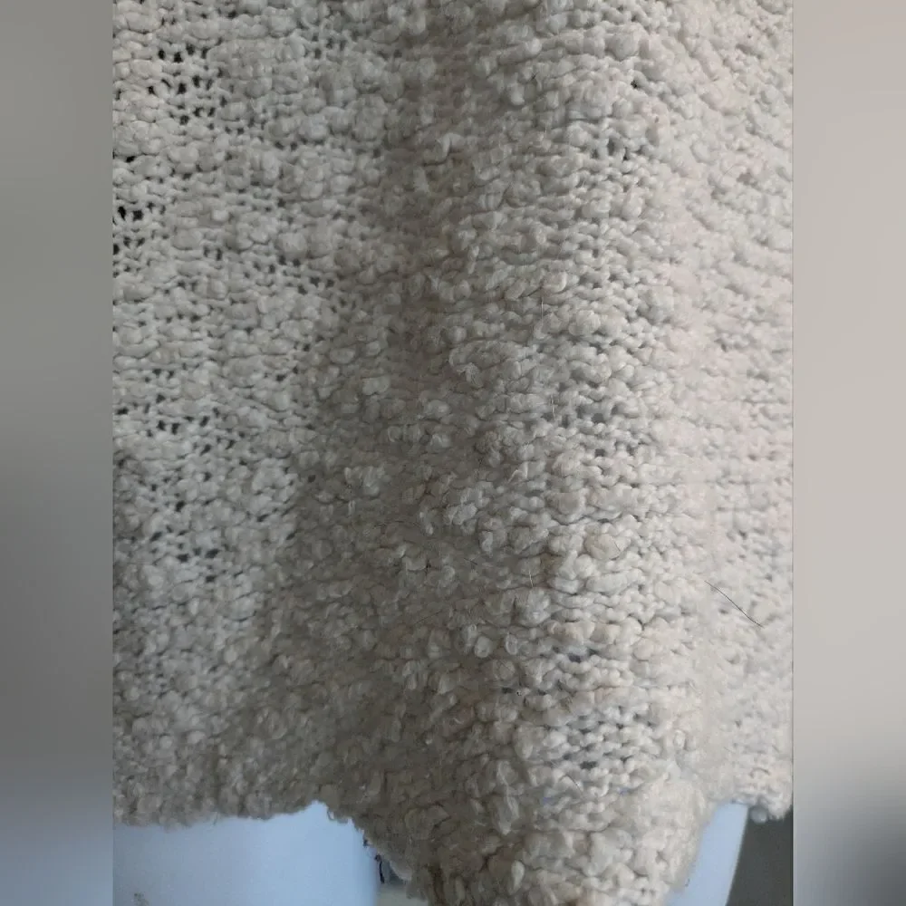 Free people Cream Colored textured popcorn V neck sweater